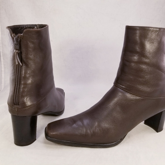 STUART WEITZMAN CHUNKY ANKLE BOOTS BACK ZIPPER SIZE 9.5 N OR 8.5 B - Picture 6 of 10